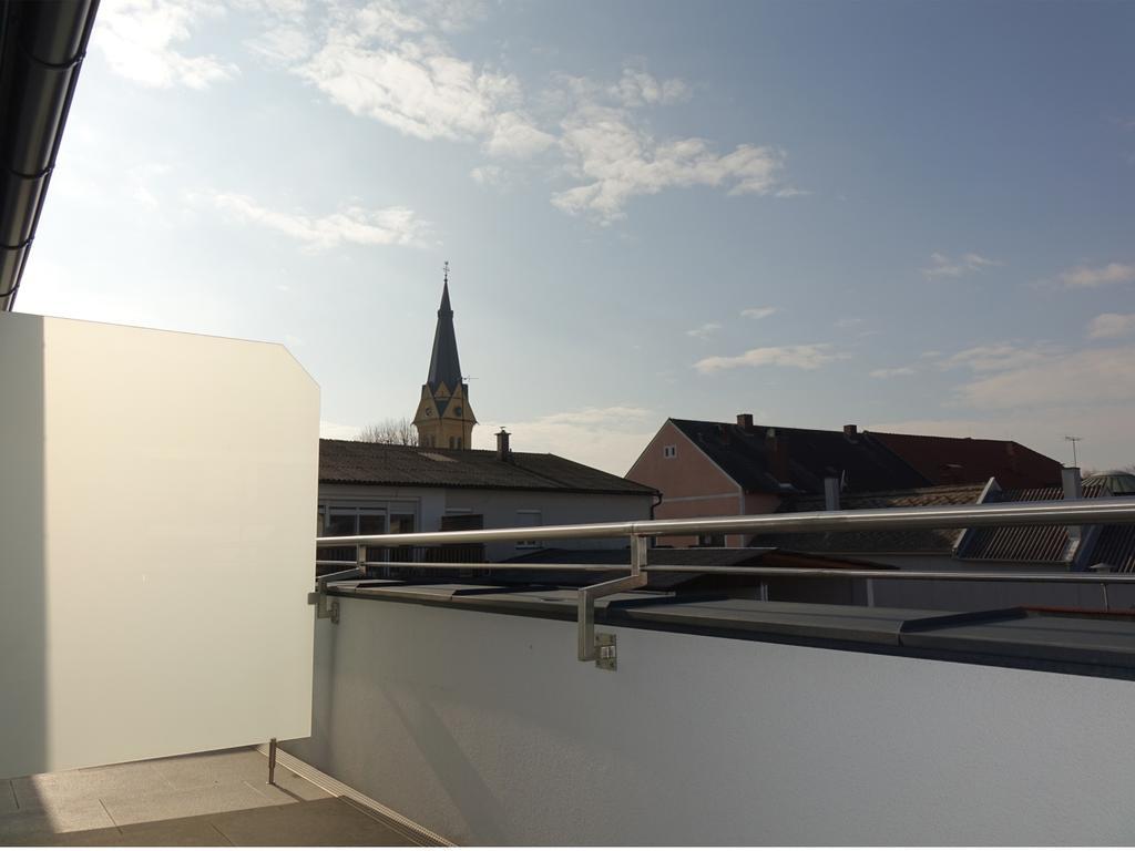 Weinhotel Kirchenwirt Gols Esterno foto